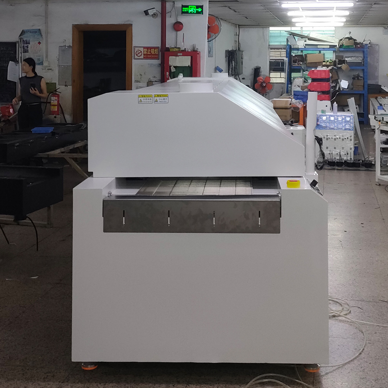 smt设备亚博八温区回流焊