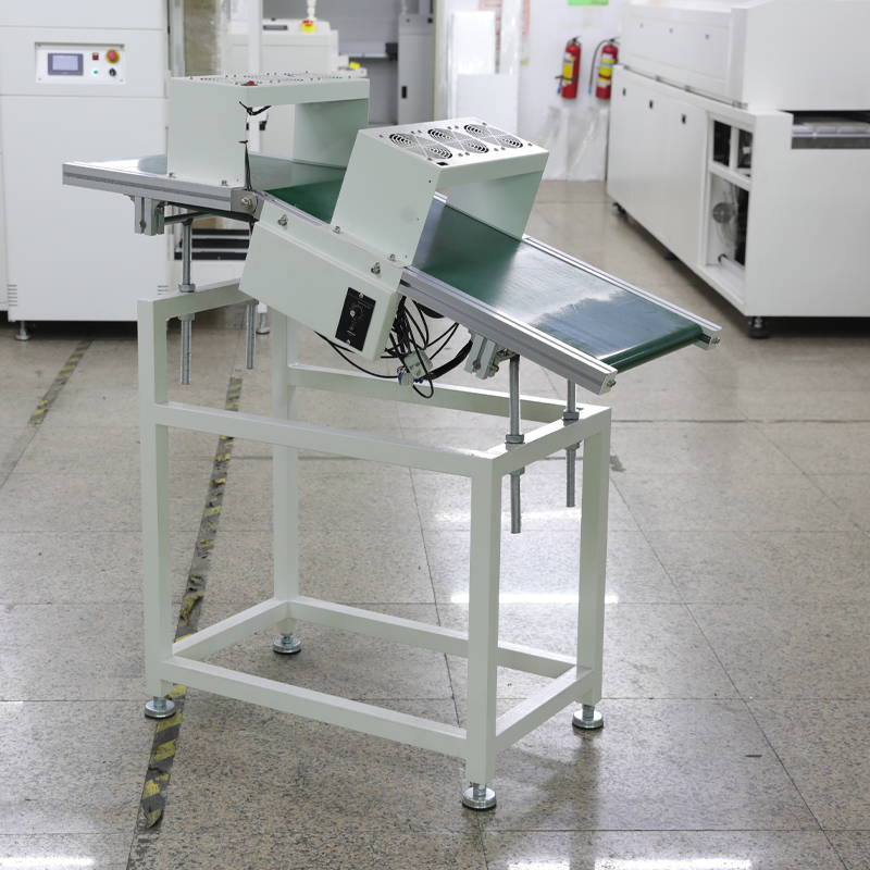 SMT设备亚博波峰焊出板机